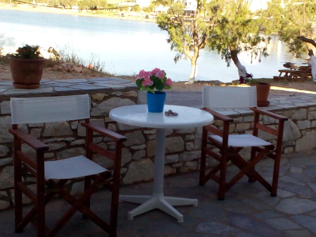 Bocamviglies By The Sea Hotell Náousa Eksteriør bilde