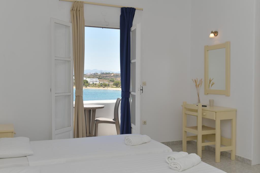Bocamviglies By The Sea Hotell Náousa Eksteriør bilde