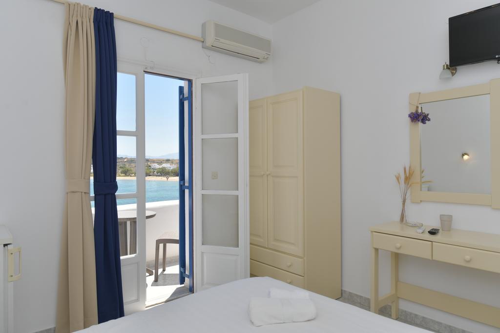 Bocamviglies By The Sea Hotell Náousa Eksteriør bilde