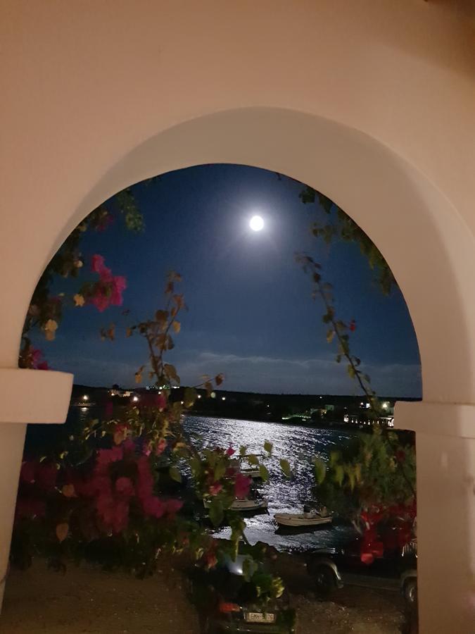 Bocamviglies By The Sea Hotell Náousa Eksteriør bilde
